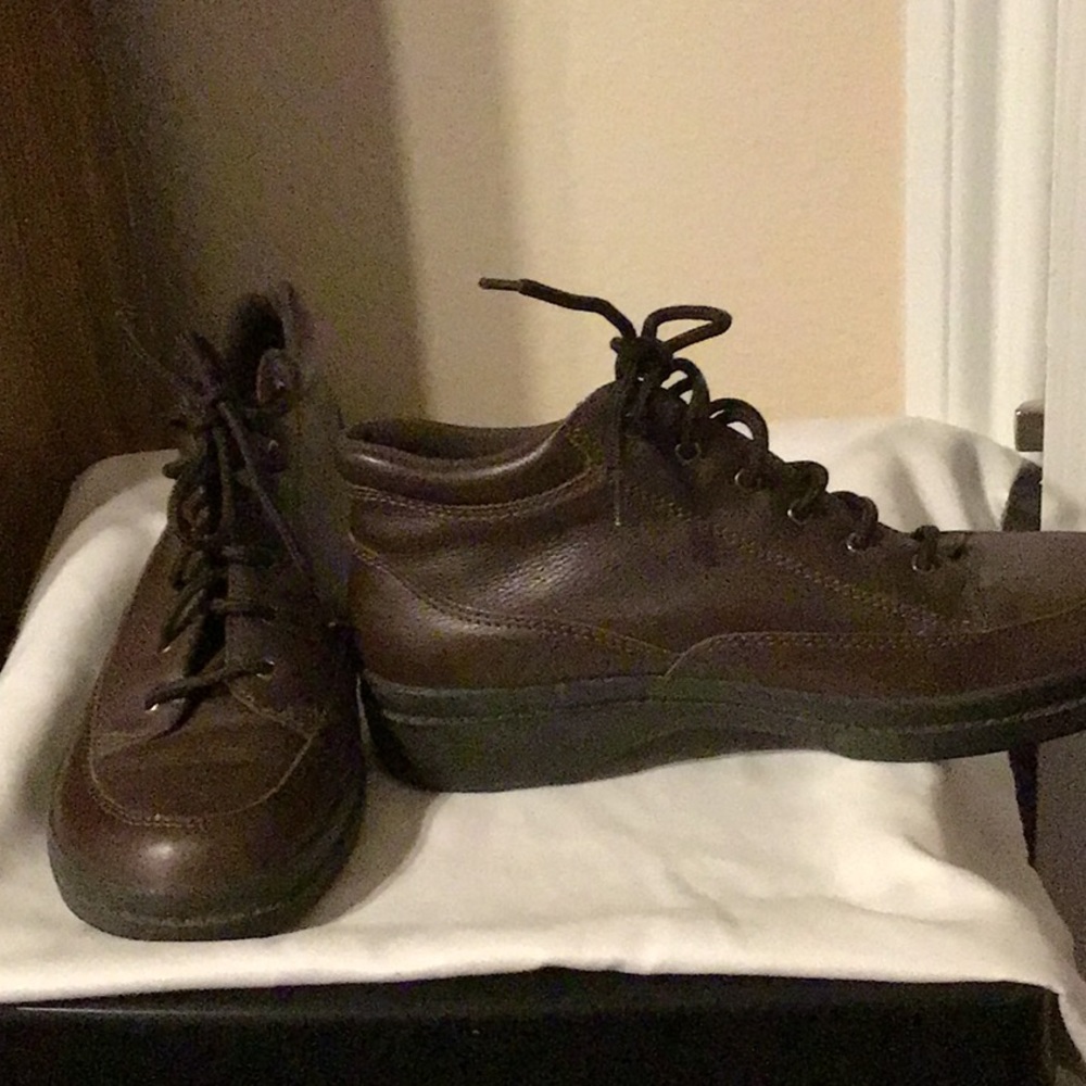 casual shoes